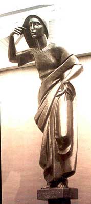 Mary – side altar figure